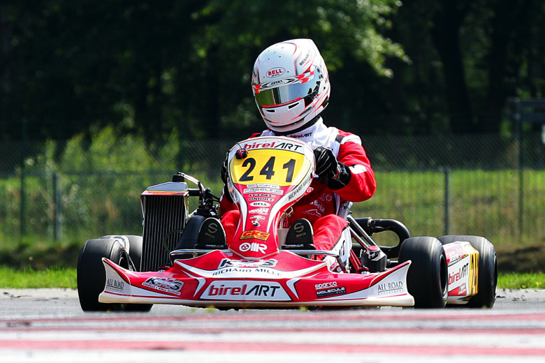 OLIVER ASKEW CLAIMS FIRST CHAMPIONSHIP OUTSIDE OF THE UNITED STATES