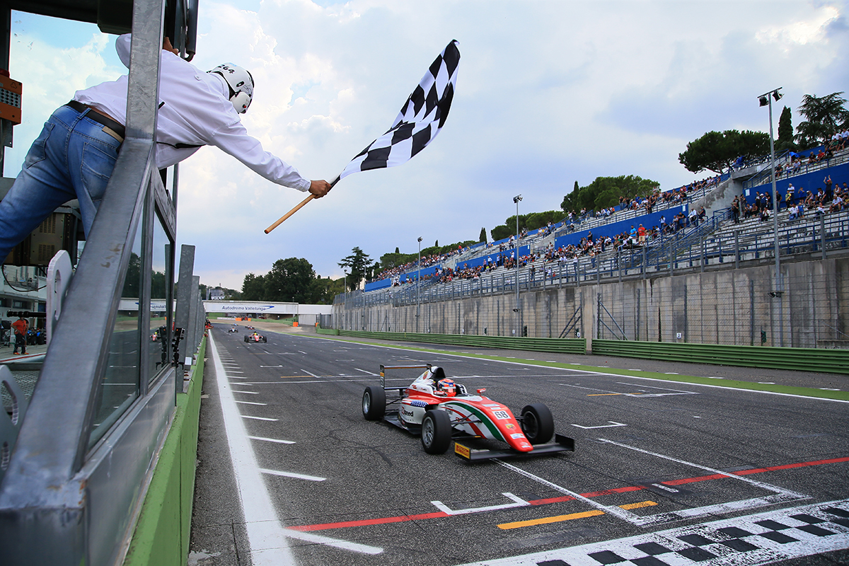 JM CORREA IS VICTORIOUS IN FORMULA 4 ITALIAN CHAMPIONSHIP